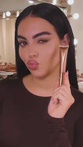 Alejandro Sanz comparte esta foto junto a su pequeña hija Alma💖 CC:  @alejandrosanz