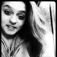 Amber Sumner's Instagram, Twitter & Facebook