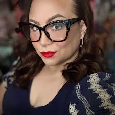 veerrryyy subtle #riovidal #disneybound today for my #ootd #outfit #fa...