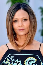 Fins, épais, bouclés et à toutes les formes de visage. Carre Long Plongeant Comment Porter Le Carre Plongeant Long