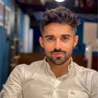 Sandra Gizzarelli's Instagram, Twitter & Facebook