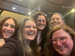 Linda J. Lee (@lindajeanlee)