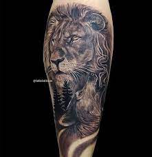 Lion And Wolf Tattoo Tato Castro Tatotattoos Fotos Y Videos De Instagram Wolf Tattoos Lion Tattoo Design Wolf Tattoo