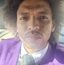 These pineapple leaves used to be worthless until a designer revived a  centuries old technique to extract fibers from the fruit. #Sustainability  #Pineapple #LeatherAlternative