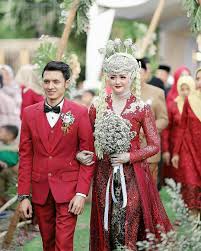 Catatan Nikah On Instagram From Sayfudinsay Kirab Pengantin Elaesc Ashari M H In 2020 Muslim Wedding Gown Wedding Bride
