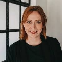 Lisa Augustin's Instagram, Twitter & Facebook