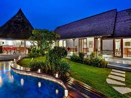 Terjemahan untuk 'vila kecil di pegunungan' dalam kamus bahasa inggris gratis dan banyak terjemahan bahasa inggris lainnya. Villa Damai Kecil Bali Best Price Guarantee Mobile Bookings Live Chat