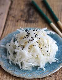 Salade Japonaise Pour 4 Personnes Recettes Elle A Table Recette Recettes De Cuisine Salade De Chou Japonaise Salade Japonaise