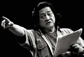 Berikut ini kasus intertekstual antara puisi sajak kusangka karya amir hamzah denganpenerimaan chairil anwar. 41 Kumpulan Puisi Karya W S Rendra Yang Melegenda