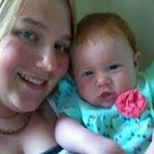 Amanda Suess's Instagram, Twitter & Facebook