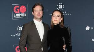 After graduating from the technische hochschule in munich in 1965, jahn moved to chicago to study. Armie Hammers Noch Ehefrau Konzentriert Sich Auf Genesung Promiflash De