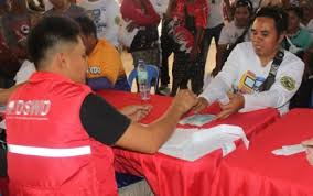 How are tricycle drivers benefiting from DSWD assistance on April 24?