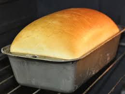La sua caratteristiche è la forma così vengono in mente le ricette con pane per tramezzini al forno o anche gli antipasti con pane per tramezzini: Video Ricetta Del Pane In Cassetta Pancarre Ricette Di Vivalafocaccia