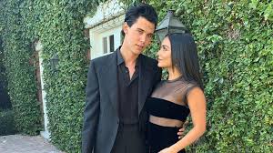 Discover and share the best gifs on tenor. Vanessa Hudgens And Austin Butler Have Reportedly Called It Quits Cosmopolitan Middle East