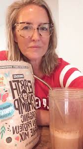 Loving my new @earthchimp vegan protein powder! Keeps you full and fueled  for your busy days! , Not chalky, thick or overly sweet! No extra crap to  make you feel bloated. , You can grab yours