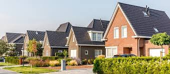 In het centrum van het villapark vindt u niet alleen een overdekt zwembad, restaurant, fitnessruimte en fysiopraktijk. Nieuwbouw Lelystad Wonen In Buitenhof