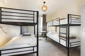 Majoritatea petrecerilor se întâmplă în diferite puburi și cluburi în afara hostelului care sunt la câteva minute distanță. Cele Mai Bune Pensiuni Din Paris Incepind De La 9 99 Eur Hostelsclub