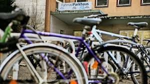 Arger Im Fahrradparkhaus Am Goppinger Bahnhof Schnarchen Aus Der Fahrradbox Goppingen Stuttgarter Nachrichten
