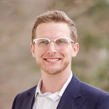 Madeline Bentley's Instagram, Twitter & Facebook