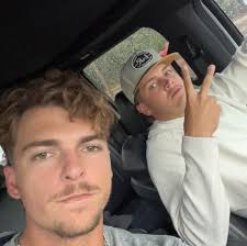 Max Levi (@maxlevigalvin) • Instagram photos and videos