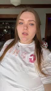 Abby Barrow's Instagram, Twitter & Facebook