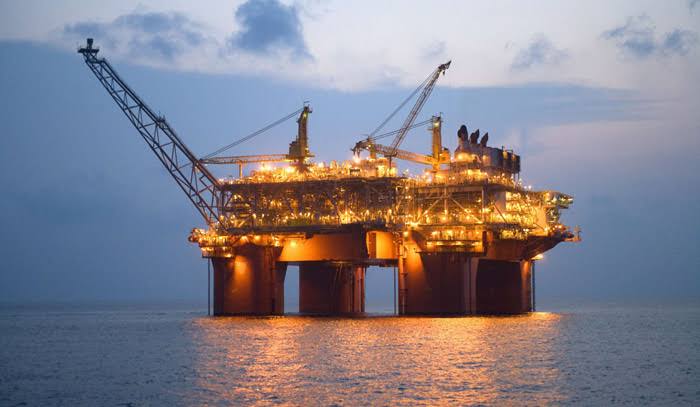 Pétrolier en mer