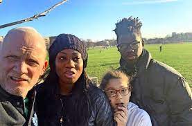 She is a member of the supreme federal court (stf) of brazil. Der Stuttgarter Bernhard Weber Rosa Der In Rio De Janeiro Seit 2002 Als Mc Gringo Bekannt Wurde Ist Mit Seiner Frau Daniele Seiner Tochter Liane Und Sohn Maurice Nach Deutschland Zuruckgekehrt