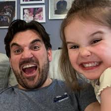 Andrew Gage (@gagie666)