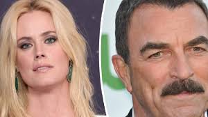 Blue Bloods Star Abigail Hawk Reveals Candid First Impression of Tom  Selleck From 14 Years Ago (Full information 👇 💬)