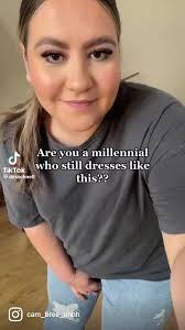 Trendy Plus Size Mom Jeans Outfits for Millennials