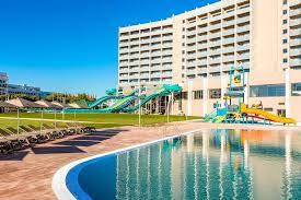 L'hotel jupiter est situé au coeur de praia da rocha, en face d'une belle plage, prés de divers restaurants et commerces. Jupiter Albufeira Hotel Albufeira Hotels Jet2holidays