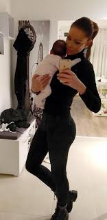 Câţi bani a scos mămica din buzunar, aflam chiar acum. Ne Pregatim De Plimbare Bianca Dragusanu Facebook