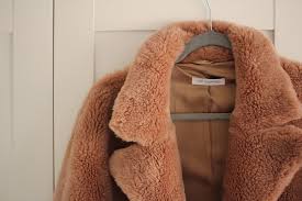 Warehouse femme faux fur cosy teddy coat chocolate brown boho size 12 40. Fashion Initial Thoughts About My New Classic Teddy Coat In Camel From The Curated Maddy Loves