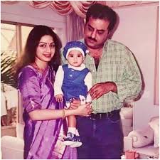 However, every time janhvi shares a cute childhood photo, it ends up going viral. Sridevi Holding Baby Janhvi Kapoor In This Rare Childhood Photo With Boney Kapoor Is Golden Simplyamina