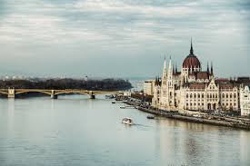 A magát nemzetinek maszkírozó orbán magyar diákok, magyar fiatalok elől veszi el a diákvárost és annak lehetőségét, hogy megfelelő körülmények között éljenek és tanuljanak. China Plans To Build The First University Campus In Hungary