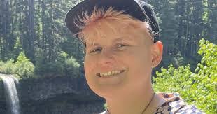 Aiying Zhang's Instagram, Twitter & Facebook