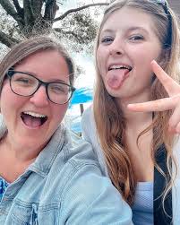 Abby O'Neil (@mrsabbyoneil) • Instagram photos and videos