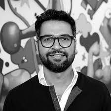 Chris Bischoff's Instagram, Twitter & Facebook