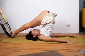 Angie dare 08/24/15 ∙ 11:15 am. Anilos Yoga And Masturbation Featuring Lira Kissy Photos