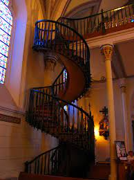 No One Knows Who Built This But There Is No Supporting Column In The Middle Nor Was It Built With Any Nails Stairs Design Spiral Staircase Stairways