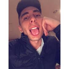 Omar Lara's Instagram, Twitter & Facebook