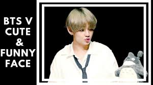 Animated gif discovered by 𝔊𝔬𝔩𝔡𝔢𝔫 ℑ𝔡𝔬𝔩⁷. Bts V Cute Funny Face 4 Kpop Vgk Youtube