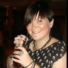 Laura Milner (@loobyloo_12)