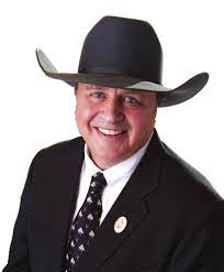 Brad Goodfellow's Instagram, Twitter & Facebook