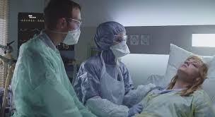 La famille nebout se déchire autour du plan de jocleyn, tandis que laetitia prend goût à la vie de château. Plus Belle La Vie Ce Soir Emilie Au Plus Mal Resume Video De L Episode 4019 Pblv Du 19 Mars 2020 Stars Actu