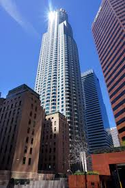 The Us Bank Tower In Los Angeles From Nearly 1 000 Feet Above The City In The Iconic Us Bank Tower Oue Skyspace La Us Bank Tower Coastal Cities Los Angeles