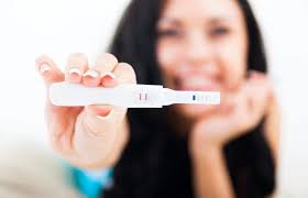 Telat menstruasi merupakan tanda awal kehamilan yang ada dua tanda pasti kehamilan yang dapat menjadi pegangan wanita bahwa ia sedang mengandung anak. 5 Tanda Tanda Hamil Yang Jarang Disadari