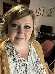 Hailee Craig's Instagram, Twitter & Facebook