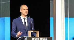O prefeito de são paulo, bruno covas (psdb), rebateu as críticas que recebeu após ter ido à final da libertadores no estádio do maracanã, no rio de janeiro. De Vice De Doria A Lider No 1Âº Turno Veja A Trajetoria De Bruno Covas Noticias R7 Eleicoes 2020