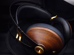 8864628 Jpg 3648 2736 In Ear Headphones Headphones Over Ear Headphones